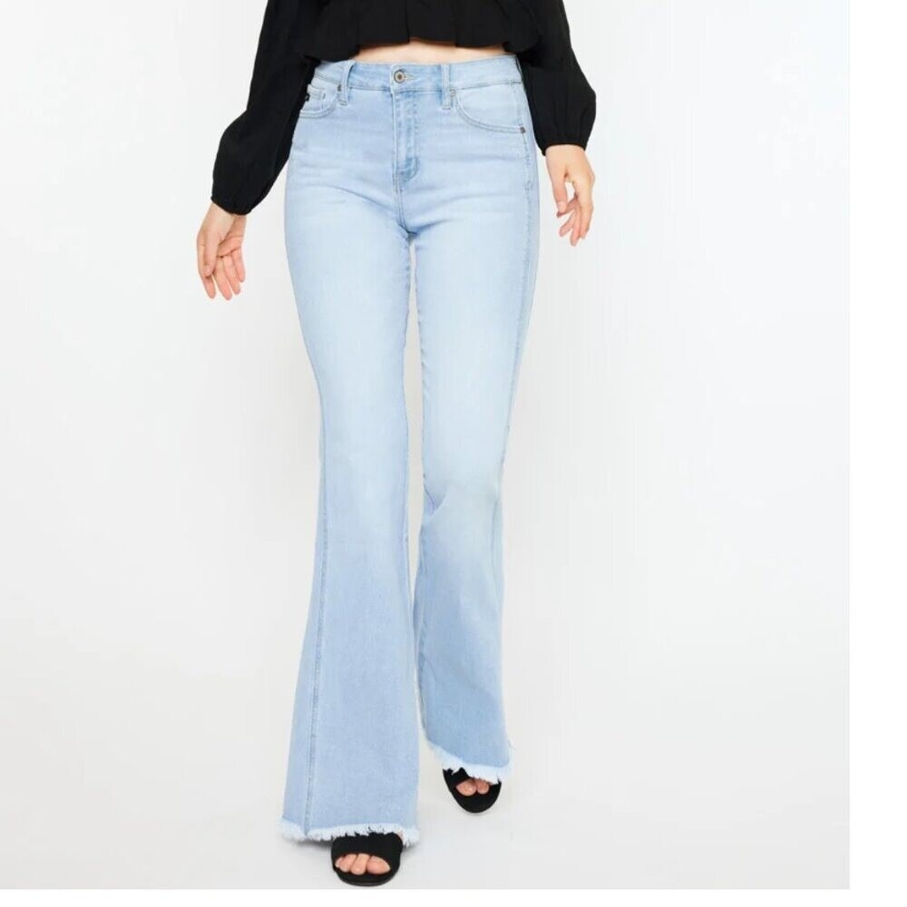 KanCan Annika High Rise Flare Jeans Curvy Light Wash KC70009L‎ Super Stretch 29